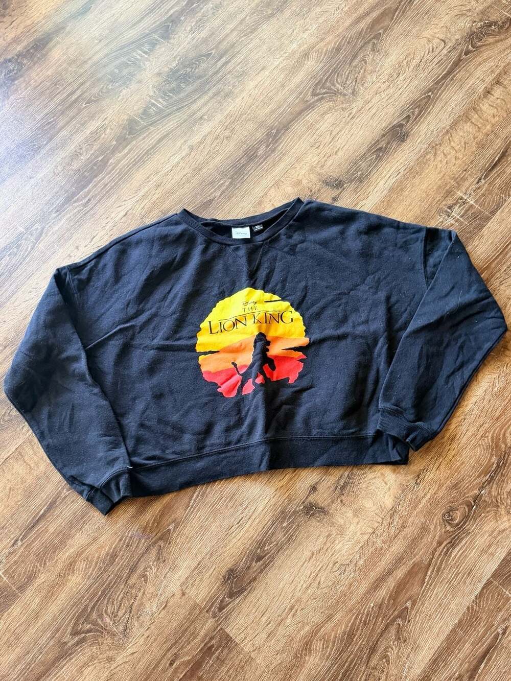 Disney The Lion King Cropped Sweatshirt Size XL Black Graphic Sunset